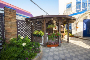 Semeiny Guest House